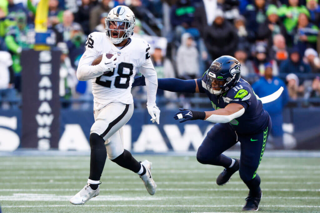 Raiders Bold Predictions: Josh Jacobs Stands His Ground