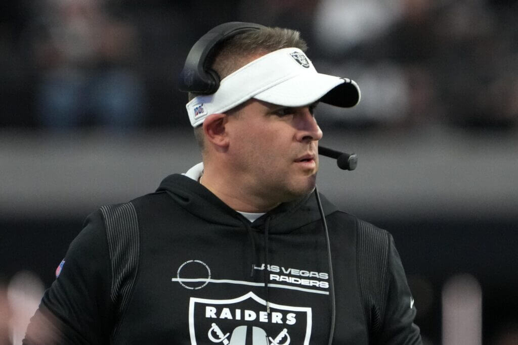 Raiders owner: Coach Josh McDaniels 'doing a fantastic job'