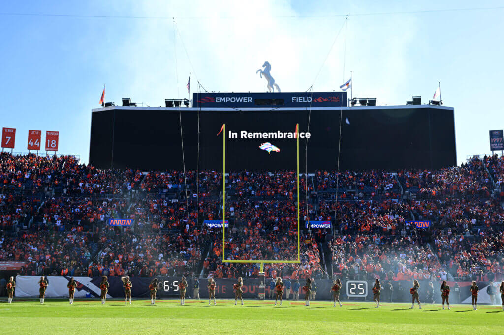 Raiders, Broncos