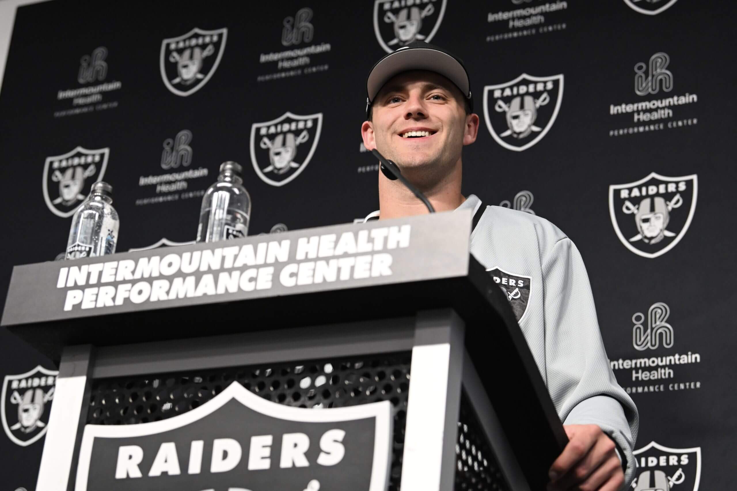 Raiders Fail to Get a Quarterback but Settle for the Highest Rated Tight End